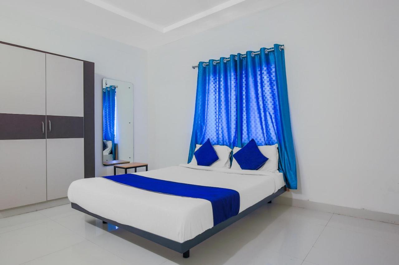 Oyo Silverkey 74581 Nallagandla Hotell Hyderabad Exteriör bild