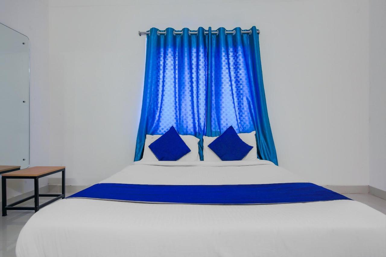 Oyo Silverkey 74581 Nallagandla Hotell Hyderabad Exteriör bild