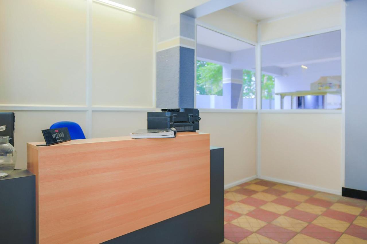 Oyo Silverkey 74581 Nallagandla Hotell Hyderabad Exteriör bild