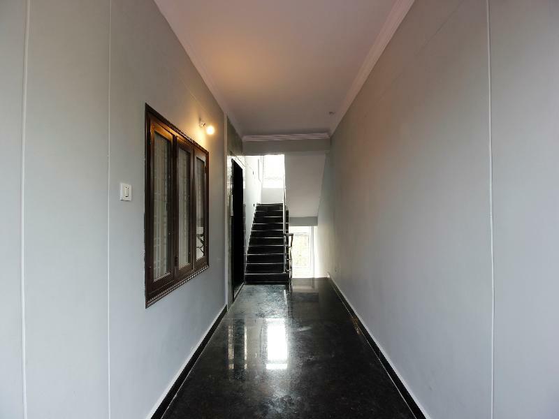 Oyo Silverkey 74581 Nallagandla Hotell Hyderabad Exteriör bild
