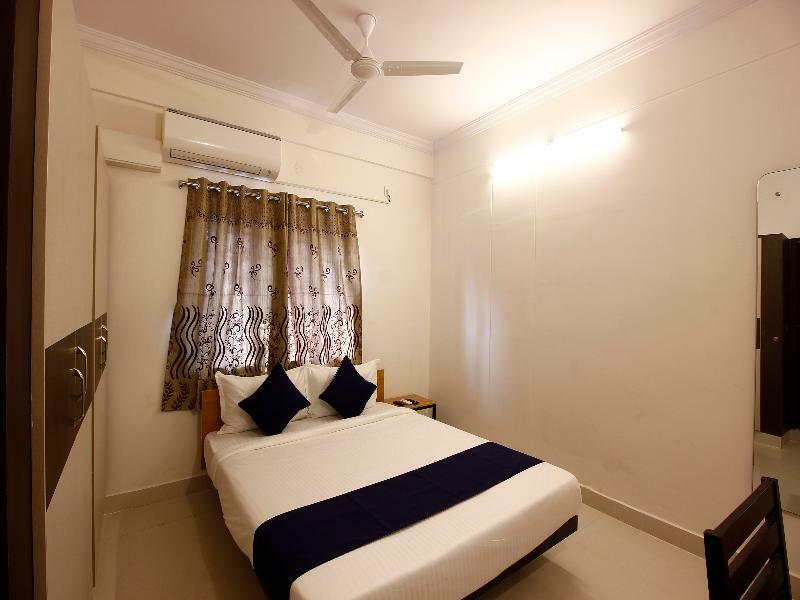 Oyo Silverkey 74581 Nallagandla Hotell Hyderabad Exteriör bild