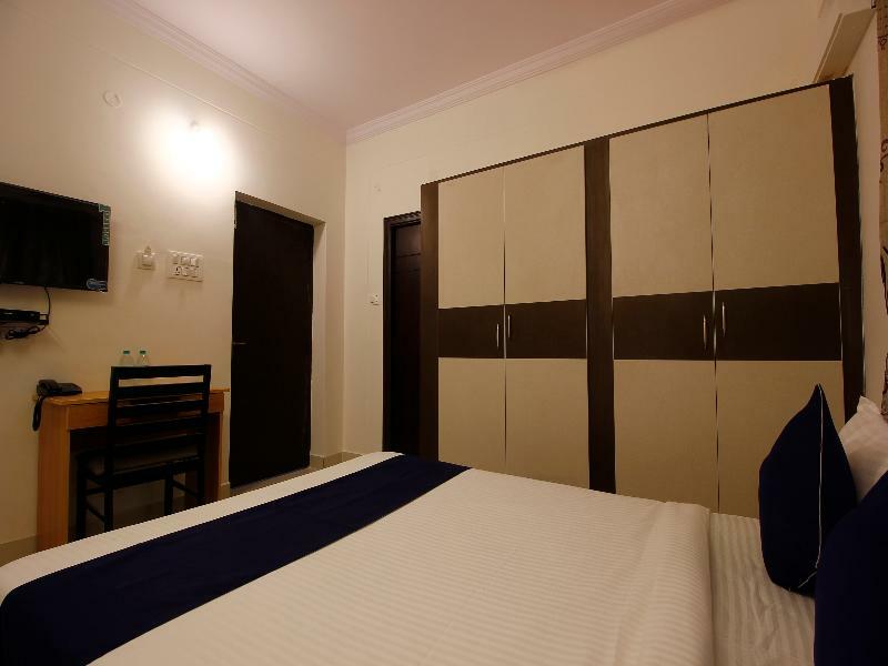 Oyo Silverkey 74581 Nallagandla Hotell Hyderabad Exteriör bild