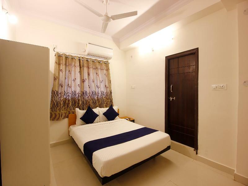 Oyo Silverkey 74581 Nallagandla Hotell Hyderabad Exteriör bild