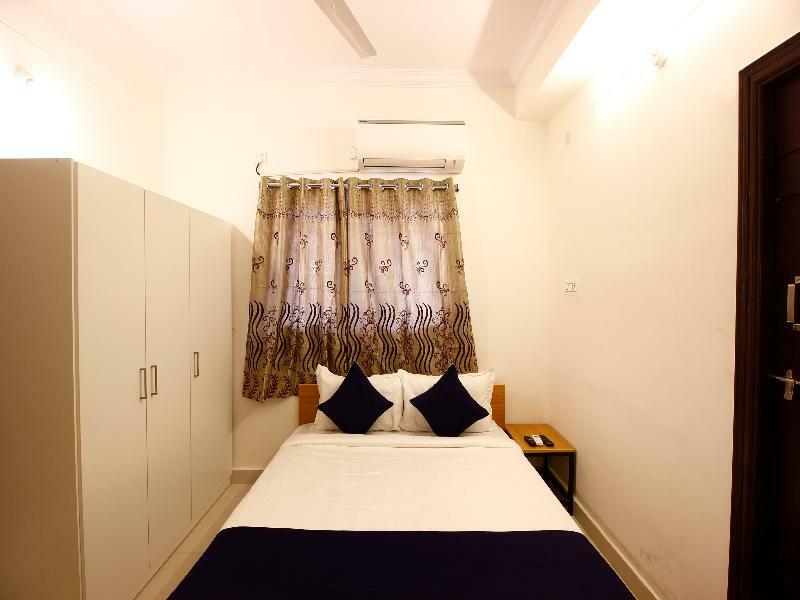Oyo Silverkey 74581 Nallagandla Hotell Hyderabad Exteriör bild